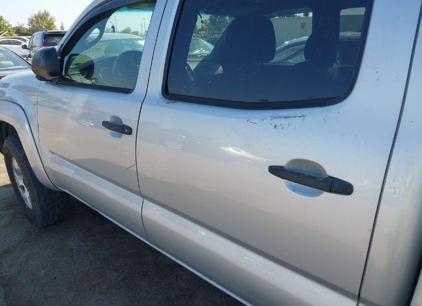 Photo 15 of 2006 Toyota Tacoma PRERUNNER V6 (VIN 3TMJU62N56M011182)