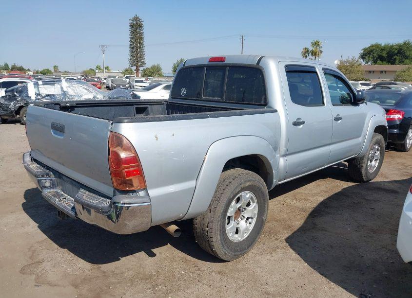 Photo 4 of 2006 Toyota Tacoma PRERUNNER V6 (VIN 3TMJU62N56M011182)