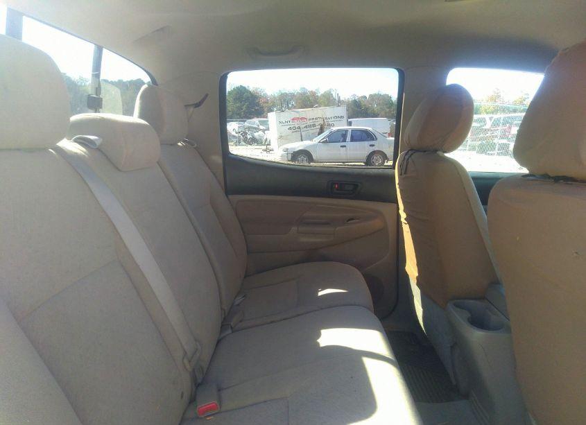 Photo 8 of 2007 Toyota Tacoma PRERUNNER V6 (VIN 3TMJU62N57M045494)