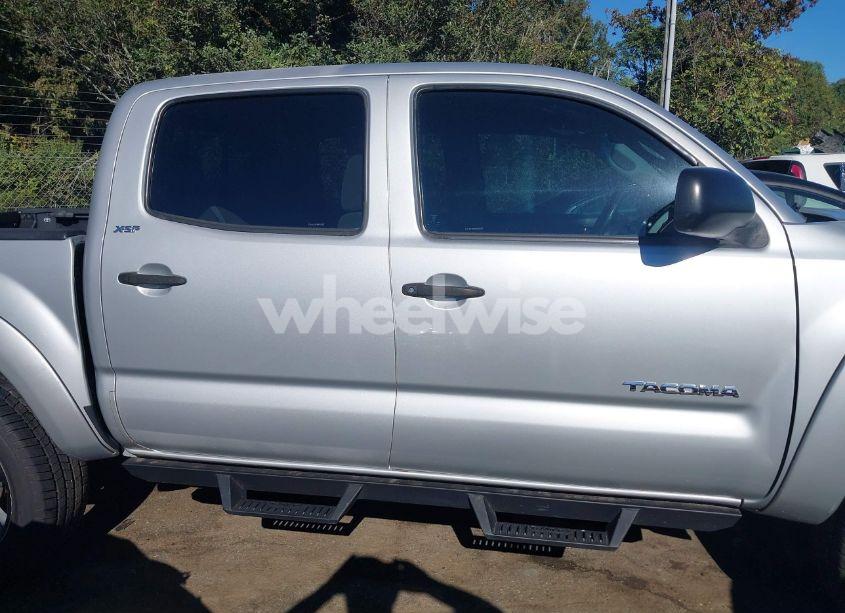 Photo 13 of 2008 Toyota Tacoma PRERUNNER V6 (VIN 3TMJU62N58M055282)