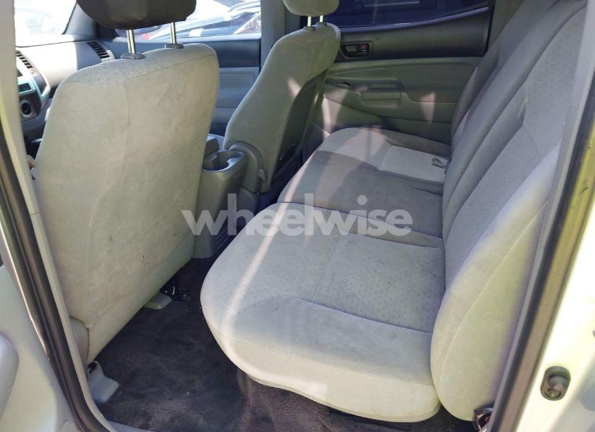 Photo 8 of 2005 Toyota Tacoma PRERUNNER V6 (VIN 3TMJU62N75M001803)