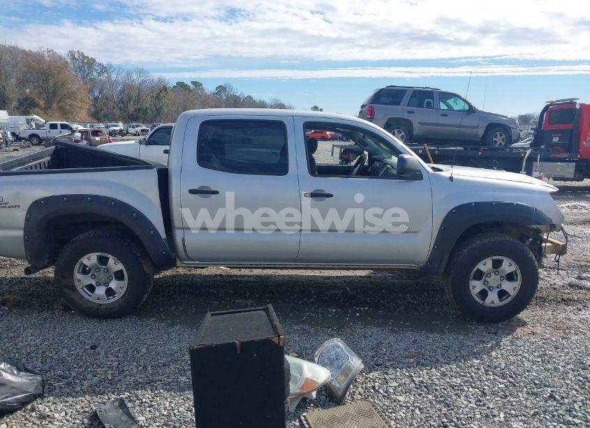 Photo 14 of 2006 Toyota Tacoma DOUBLE CAB PRERUNNER (VIN 3TMJU62N76M026766)