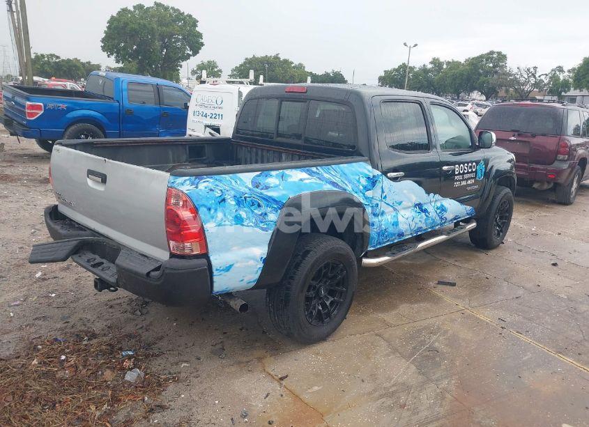 Photo 4 of 2007 Toyota Tacoma PRERUNNER V6 (VIN 3TMJU62N77M034559)