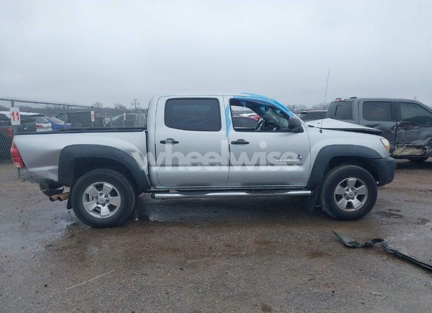Photo 13 of 2008 Toyota Tacoma PRERUNNER V6 (VIN 3TMJU62N78M064162)