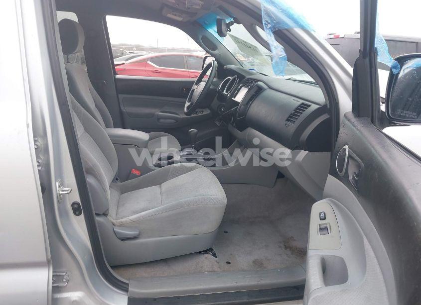 Photo 5 of 2008 Toyota Tacoma PRERUNNER V6 (VIN 3TMJU62N78M064162)