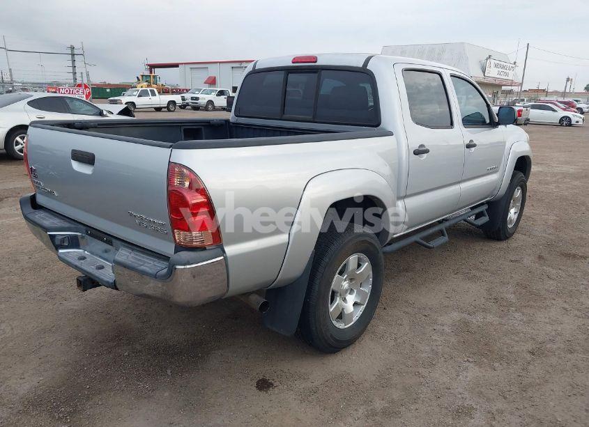 Photo 4 of 2008 Toyota Tacoma PRERUNNER V6 (VIN 3TMJU62N78M066610)