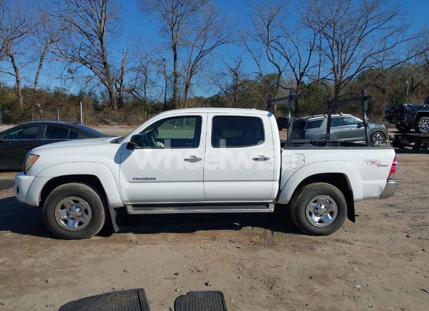 Photo 14 of 2009 Toyota Tacoma PRERUNNER V6 (VIN 3TMJU62N79M078810)