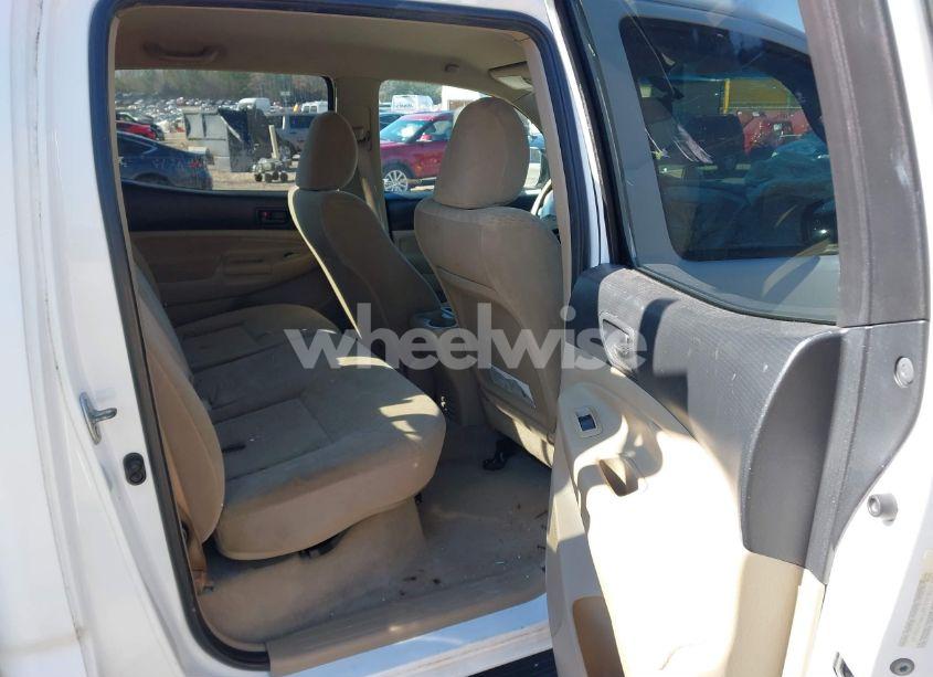 Photo 8 of 2009 Toyota Tacoma PRERUNNER V6 (VIN 3TMJU62N79M078810)