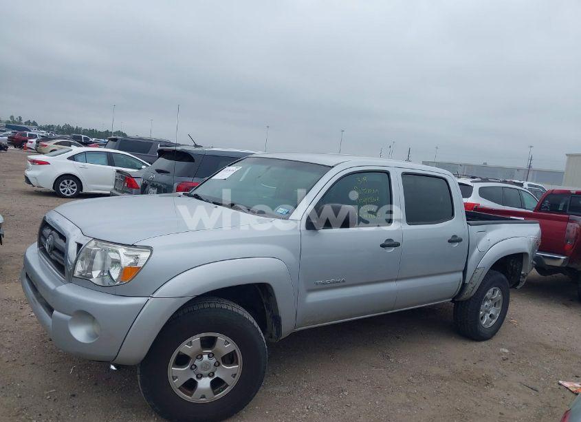 Photo 14 of 2009 Toyota Tacoma PRERUNNER V6 (VIN 3TMJU62N79M082176)