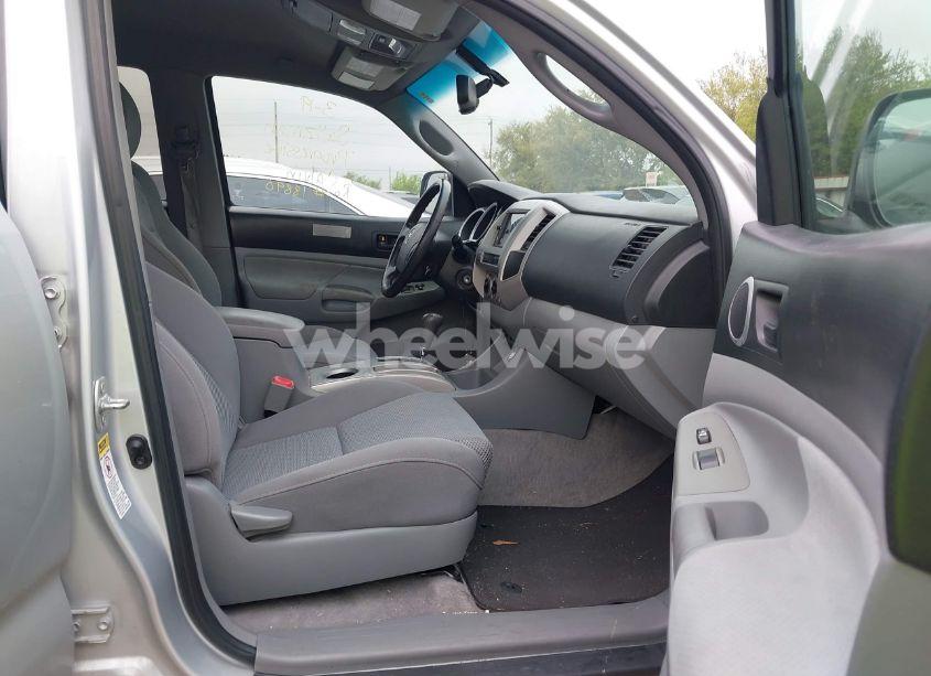 Photo 5 of 2009 Toyota Tacoma PRERUNNER V6 (VIN 3TMJU62N79M082176)