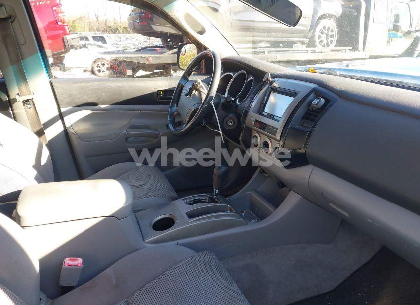 Photo 5 of 2005 Toyota Tacoma DOUBLE CAB PRERUNNER (VIN 3TMJU62N85M005715)