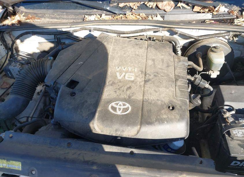 Photo 10 of 2008 Toyota Tacoma PRERUNNER V6 (VIN 3TMJU62N98M061229)