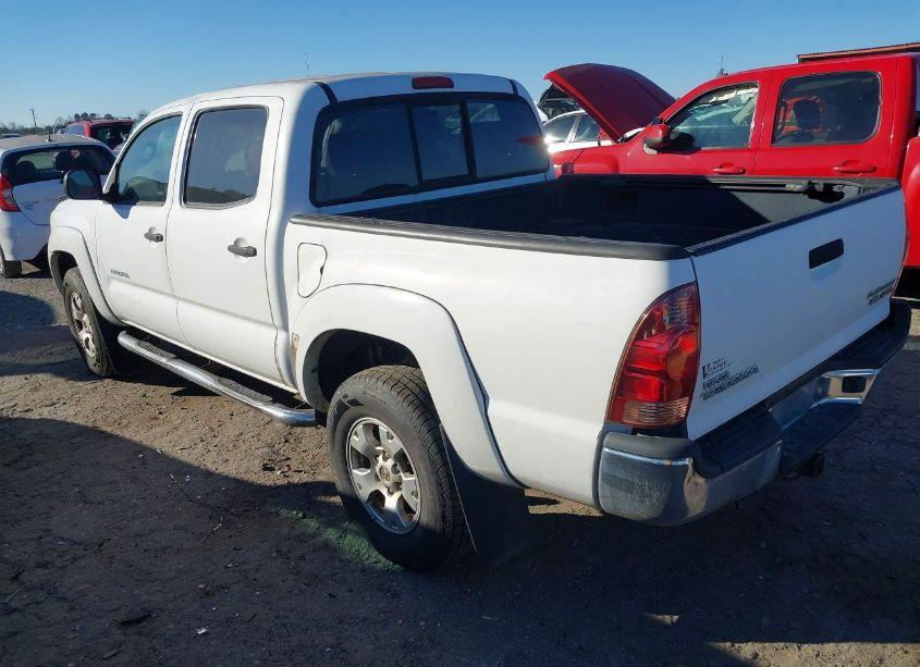 Photo 3 of 2008 Toyota Tacoma PRERUNNER V6 (VIN 3TMJU62N98M061229)