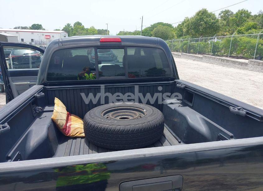 Photo 12 of 2006 Toyota Tacoma PRERUNNER V6 (VIN 3TMJU62NX6M026499)