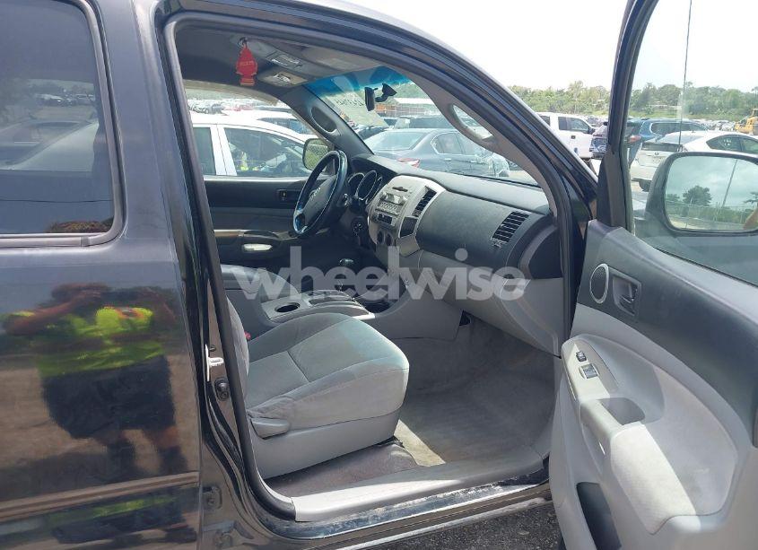 Photo 5 of 2006 Toyota Tacoma PRERUNNER V6 (VIN 3TMJU62NX6M026499)