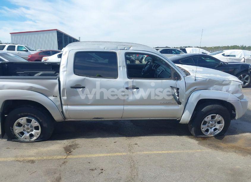 Photo 13 of 2006 Toyota Tacoma PRERUNNER V6 (VIN 3TMJU62NX6M026695)