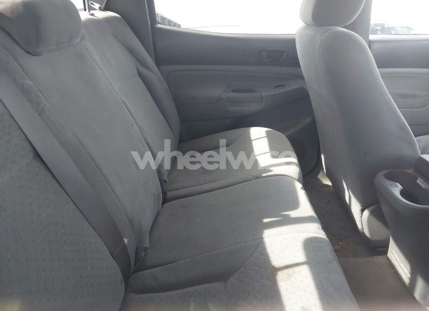 Photo 8 of 2006 Toyota Tacoma PRERUNNER V6 (VIN 3TMJU62NX6M026695)