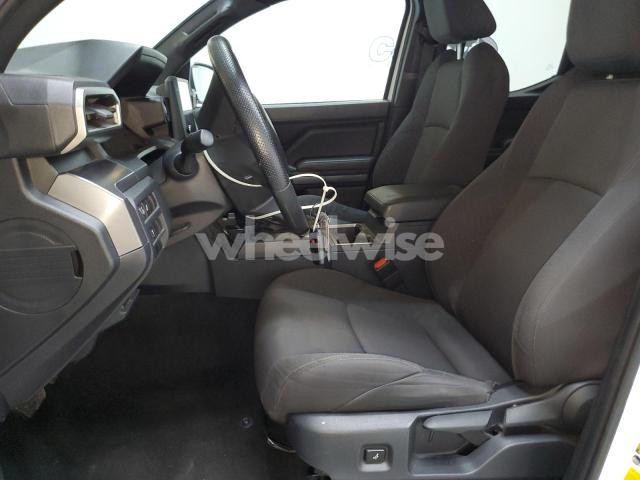 Photo 10 of 2024 TOYOTA TACOMA DOUBLE CAB (VIN 3TMKB5FN2RM011207)