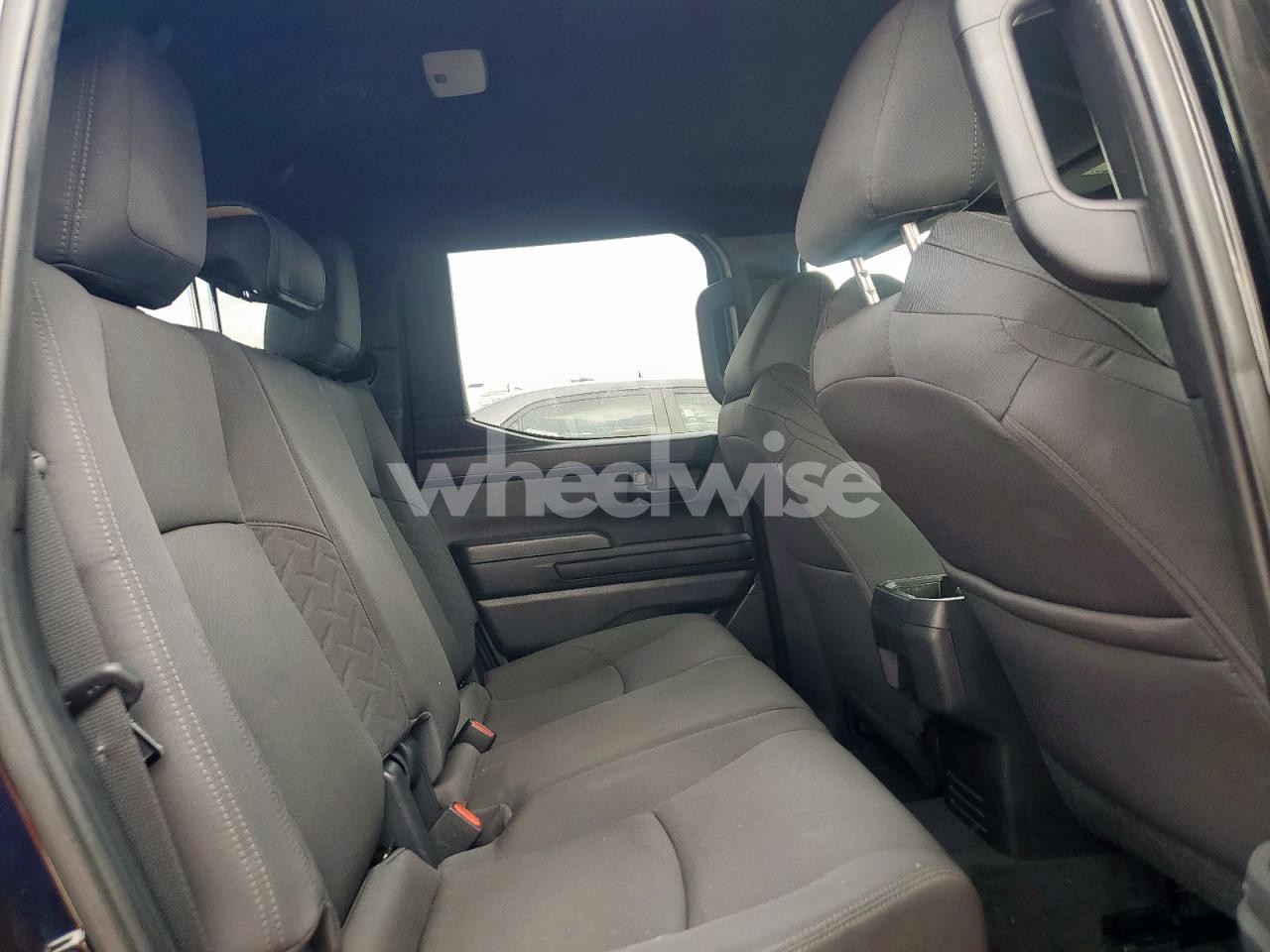 Photo 10 of 2025 TOYOTA TACOMA DOUBLE CAB (VIN 3TMKB5FN2SM031916)