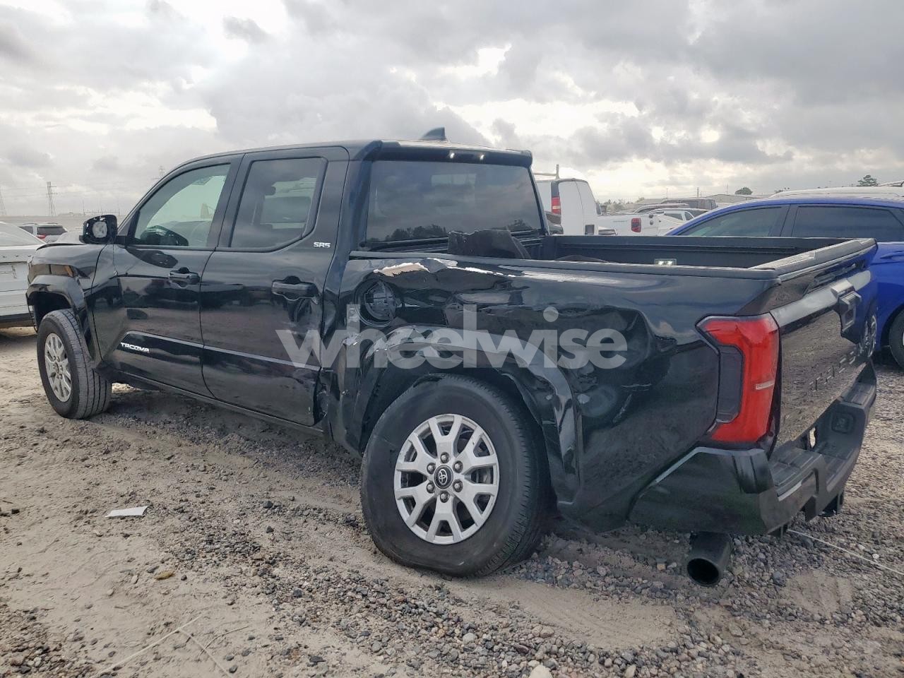 Photo 2 of 2025 TOYOTA TACOMA DOUBLE CAB (VIN 3TMKB5FN2SM031916)