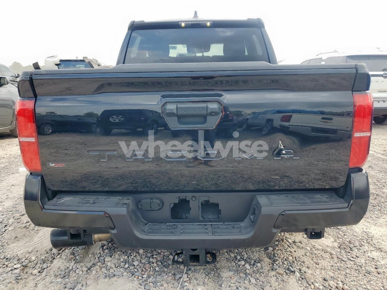 Photo 6 of 2025 TOYOTA TACOMA DOUBLE CAB (VIN 3TMKB5FN2SM031916)