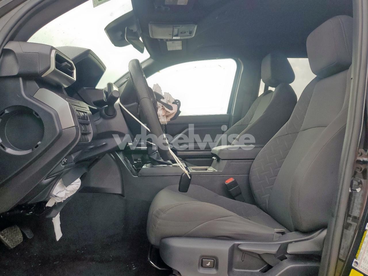 Photo 7 of 2025 TOYOTA TACOMA DOUBLE CAB (VIN 3TMKB5FN2SM031916)