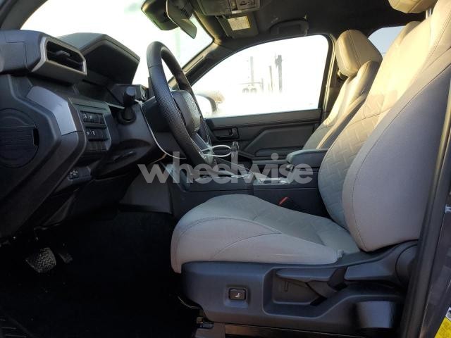 Photo 4 of 2025 TOYOTA TACOMA DOUBLE CAB (VIN 3TMKB5FN4SM037958)