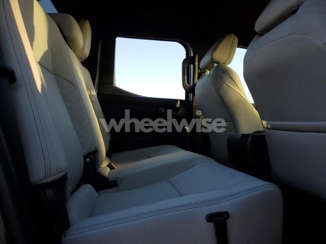 Photo 9 of 2025 TOYOTA TACOMA DOUBLE CAB (VIN 3TMKB5FN4SM037958)