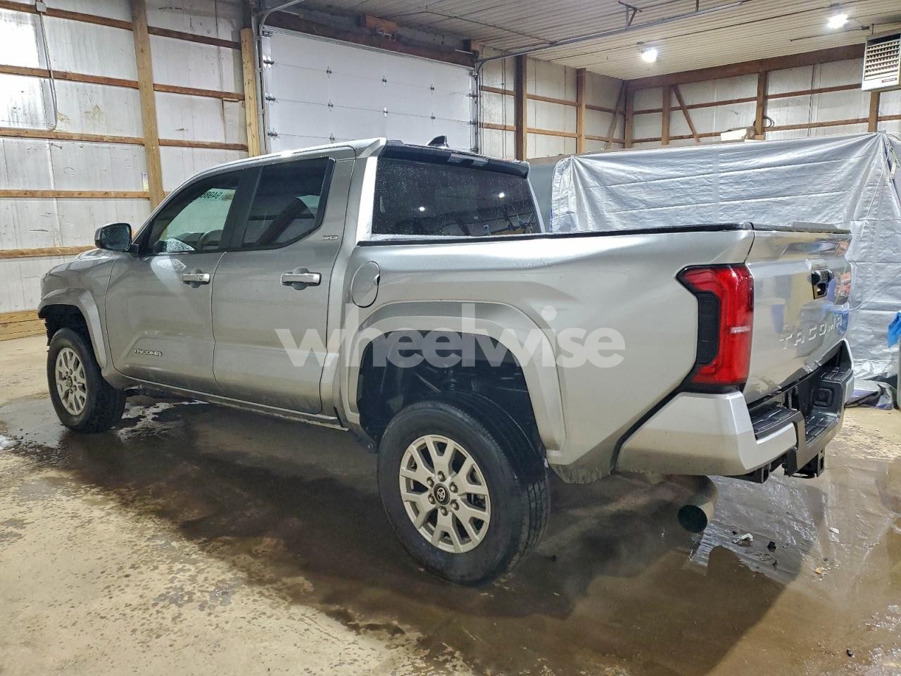 Photo 2 of 2024 TOYOTA TACOMA DOUBLE CAB (VIN 3TMKB5FN5RM010052)