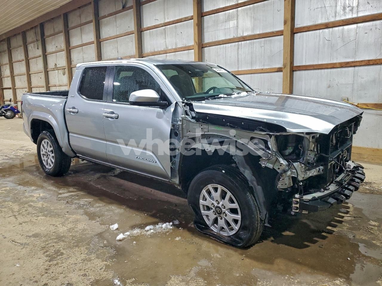 Photo 4 of 2024 TOYOTA TACOMA DOUBLE CAB (VIN 3TMKB5FN5RM010052)