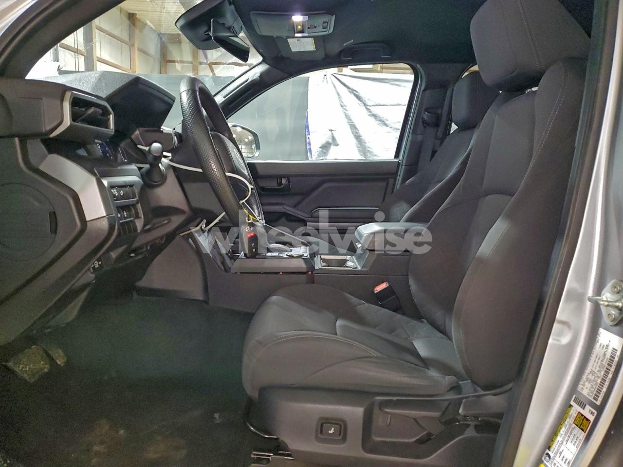 Photo 7 of 2024 TOYOTA TACOMA DOUBLE CAB (VIN 3TMKB5FN5RM010052)