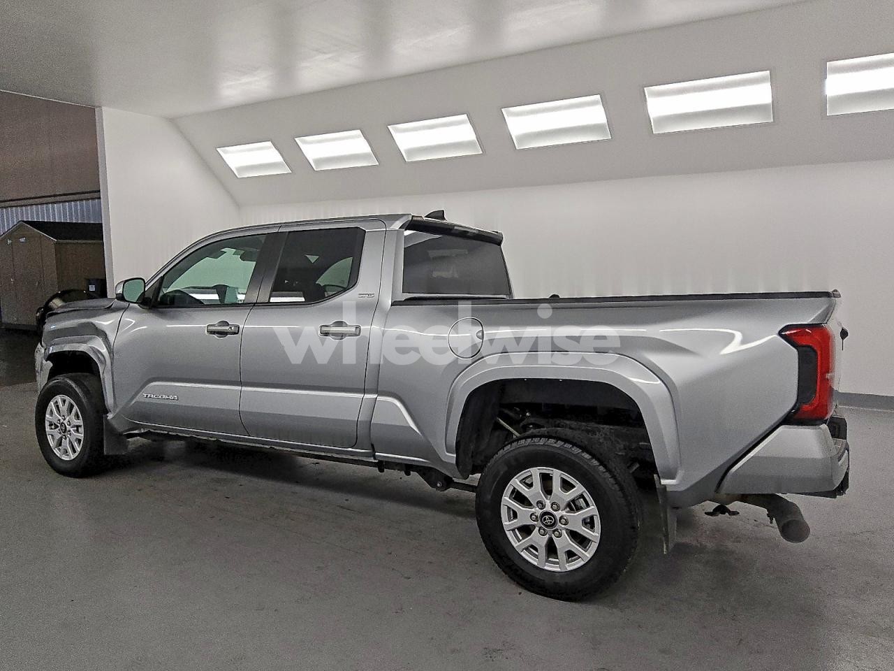 Photo 2 of 2024 TOYOTA TACOMA DOUBLE CAB (VIN 3TMKB5FN5RM011931)