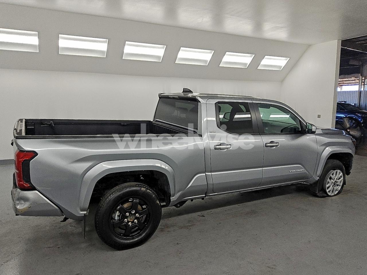 Photo 3 of 2024 TOYOTA TACOMA DOUBLE CAB (VIN 3TMKB5FN5RM011931)