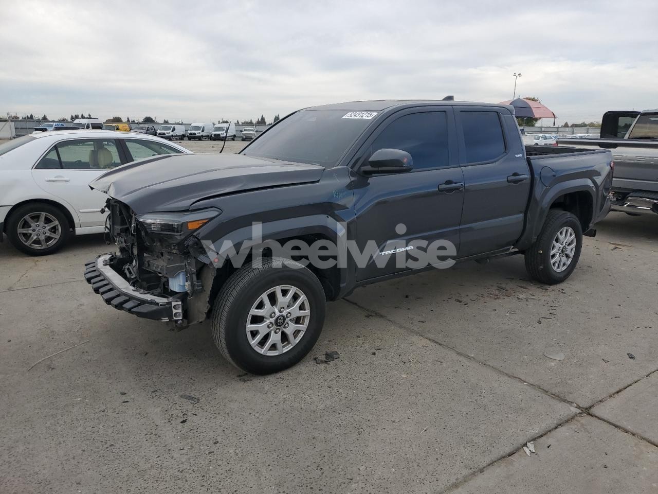 2024 TOYOTA TACOMA DOUBLE CAB (VIN 3TMKB5FN9RM007199) main photo