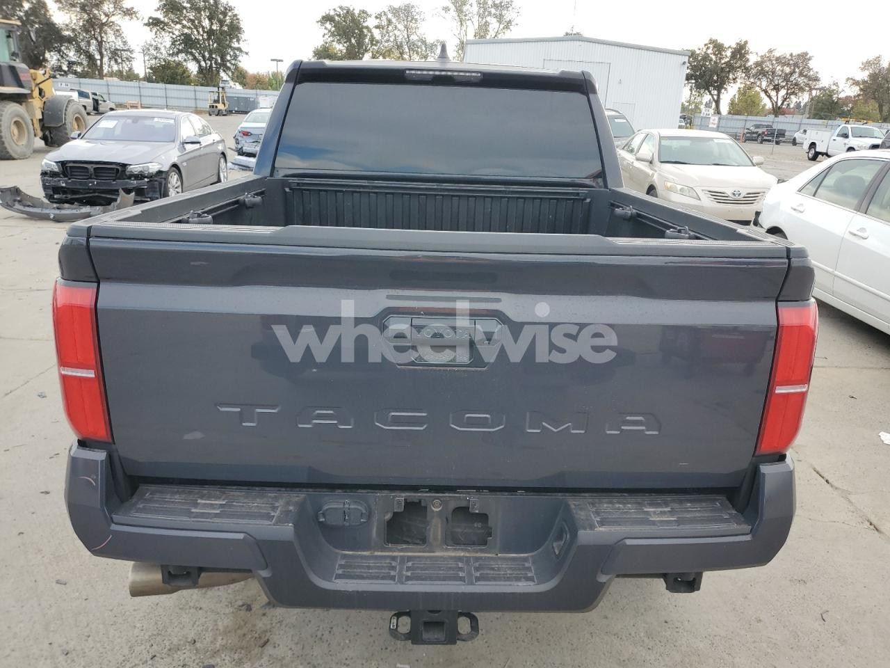 Photo 6 of 2024 TOYOTA TACOMA DOUBLE CAB (VIN 3TMKB5FN9RM007199)