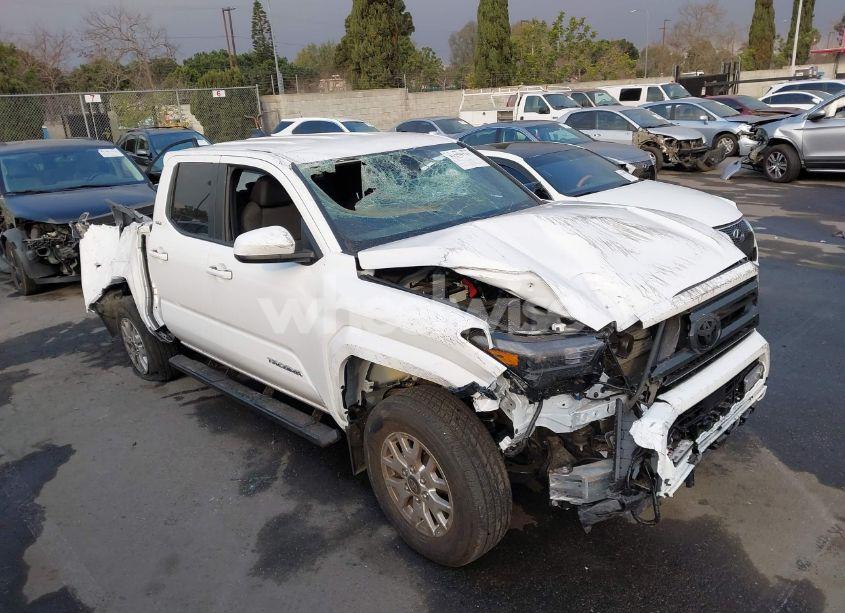2024 Toyota Tacoma SR5 (VIN 3TMKB5FN9RM021815) main photo