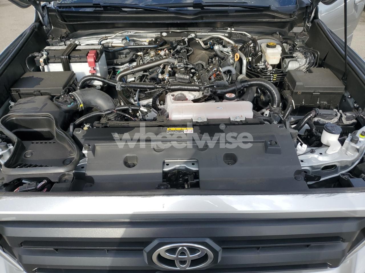 Photo 11 of 2025 TOYOTA TACOMA DOUBLE CAB (VIN 3TMKB5FN9SM048650)
