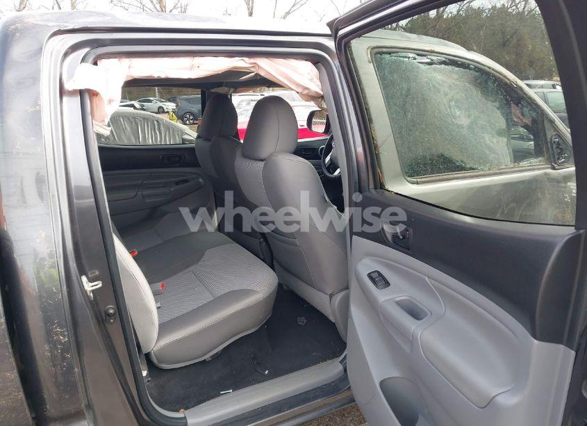 Photo 8 of 2014 Toyota Tacoma DBL CAB PRERUNNER LNG BED (VIN 3TMKU4HN2EM041531)