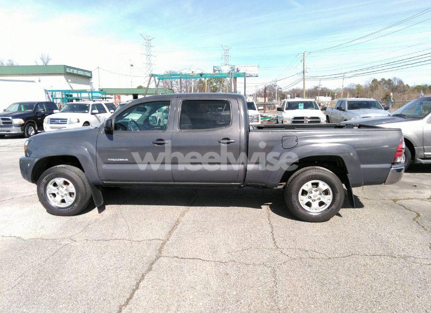 Photo 14 of 2010 Toyota Tacoma PRERUNNER V6 (VIN 3TMKU4HN4AM025776)
