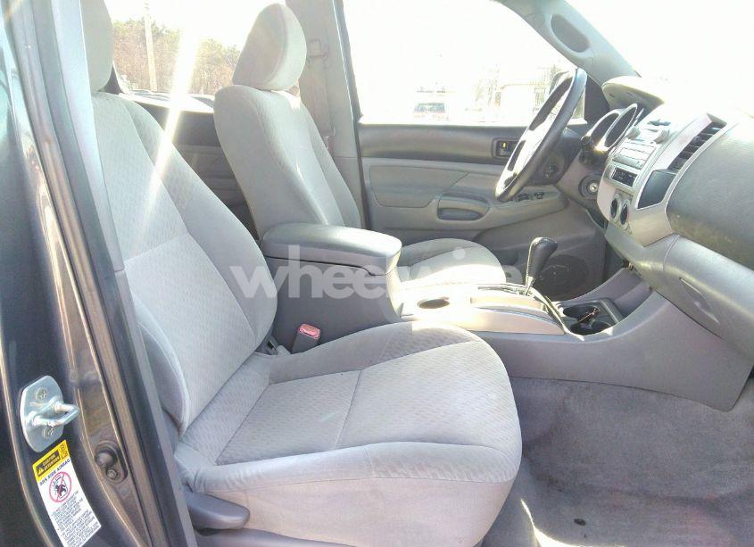 Photo 5 of 2010 Toyota Tacoma PRERUNNER V6 (VIN 3TMKU4HN4AM025776)