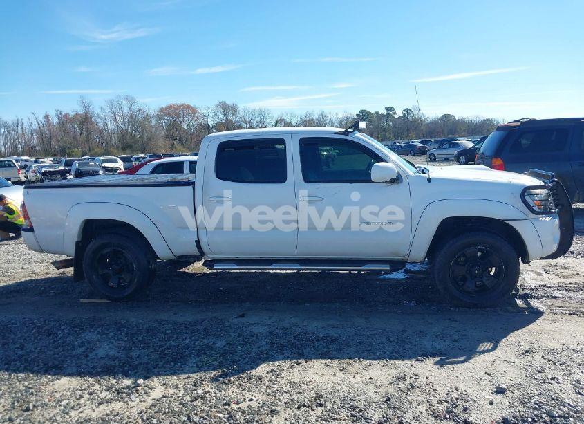 Photo 13 of 2011 Toyota Tacoma PRERUNNER V6 (VIN 3TMKU4HN4BM029599)