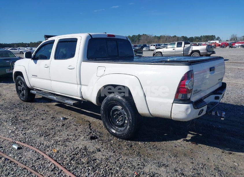 Photo 3 of 2011 Toyota Tacoma PRERUNNER V6 (VIN 3TMKU4HN4BM029599)