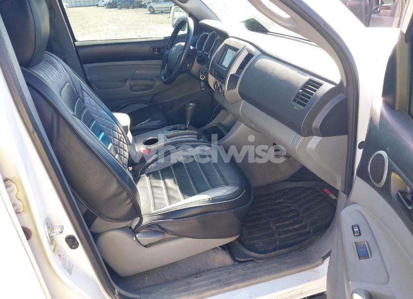 Photo 5 of 2011 Toyota Tacoma PRERUNNER V6 (VIN 3TMKU4HN4BM029599)