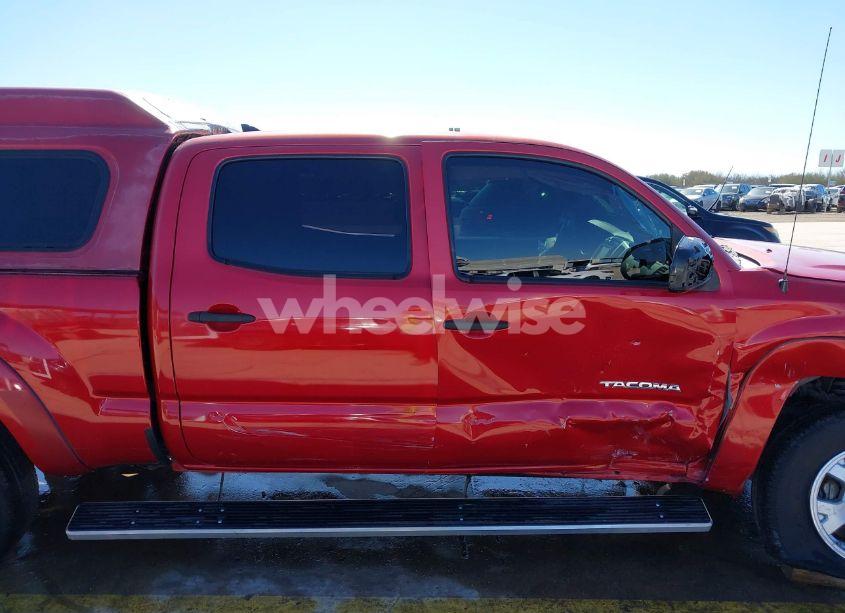Photo 14 of 2014 Toyota Tacoma PRERUNNER V6 (VIN 3TMKU4HN4EM041871)