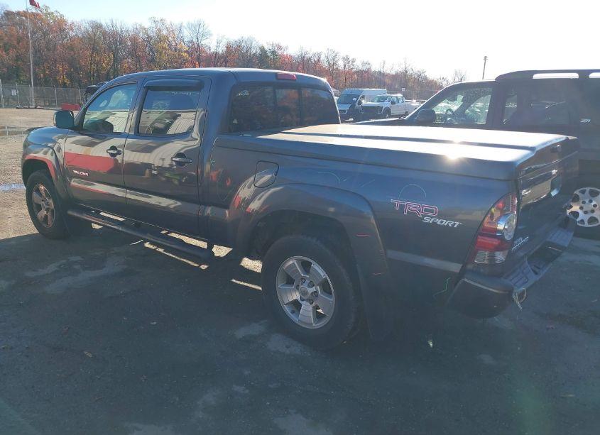 Photo 3 of 2011 Toyota Tacoma DBL CAB PRERUNNER LNG BED (VIN 3TMKU4HN6BM029328)