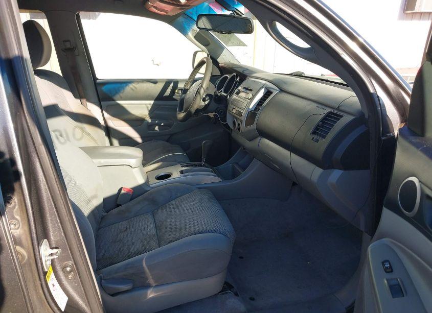 Photo 5 of 2011 Toyota Tacoma DBL CAB PRERUNNER LNG BED (VIN 3TMKU4HN6BM029328)