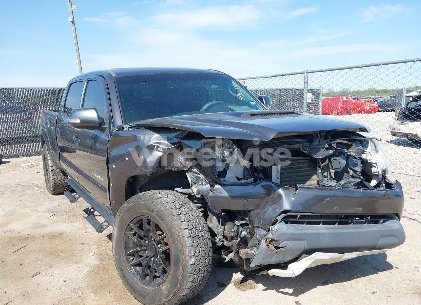 2015 Toyota Tacoma PRERUNNER V6 (VIN 3TMKU4HN6FM044286) main photo