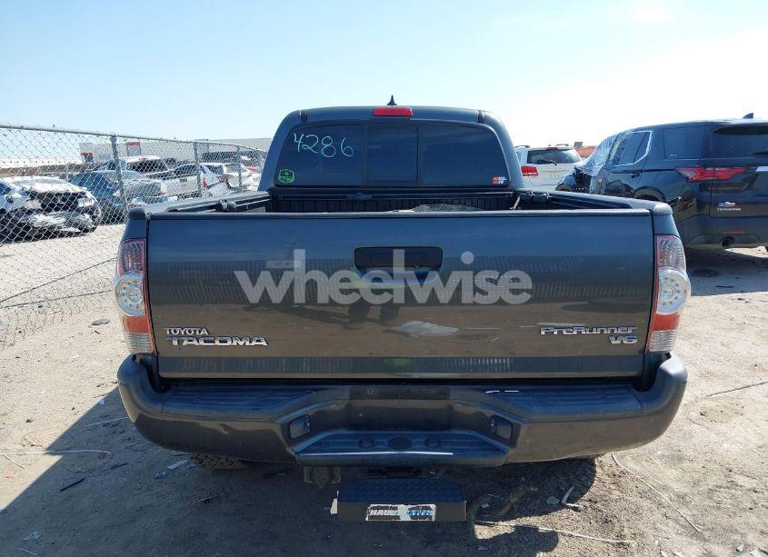Photo 16 of 2015 Toyota Tacoma PRERUNNER V6 (VIN 3TMKU4HN6FM044286)