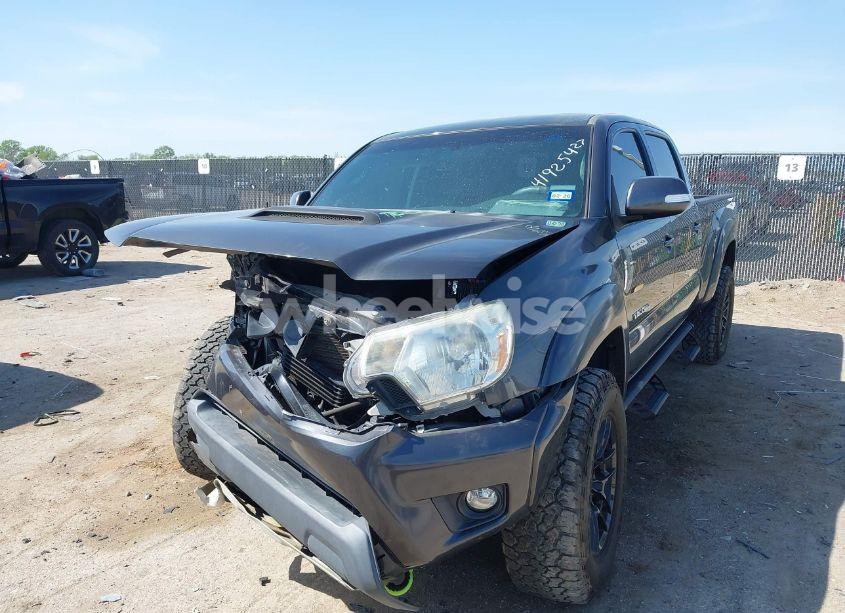 Photo 2 of 2015 Toyota Tacoma PRERUNNER V6 (VIN 3TMKU4HN6FM044286)