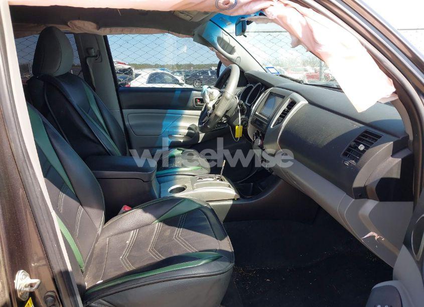 Photo 5 of 2015 Toyota Tacoma PRERUNNER V6 (VIN 3TMKU4HN6FM044286)